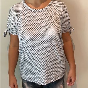 Cute top with tie up shoulder holes